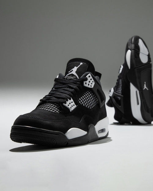 Air Jordan 4 “White Thunder”